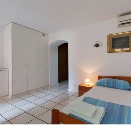 Studio Apartman Marita